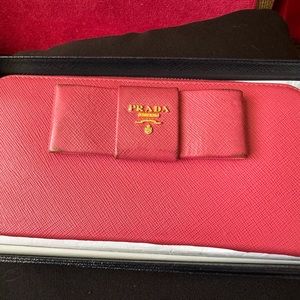 PRADA GUC zipper wallet! Normal wear!  Check pictures!  Beautiful pink with box